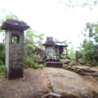 カッパは暑くなるのでゆっくり歩きます。