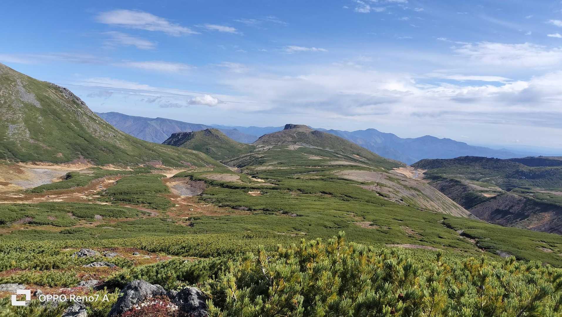 七合目登山事務所-黒岳-北鎮岳-中岳-姿見駅 縦走コースの写真