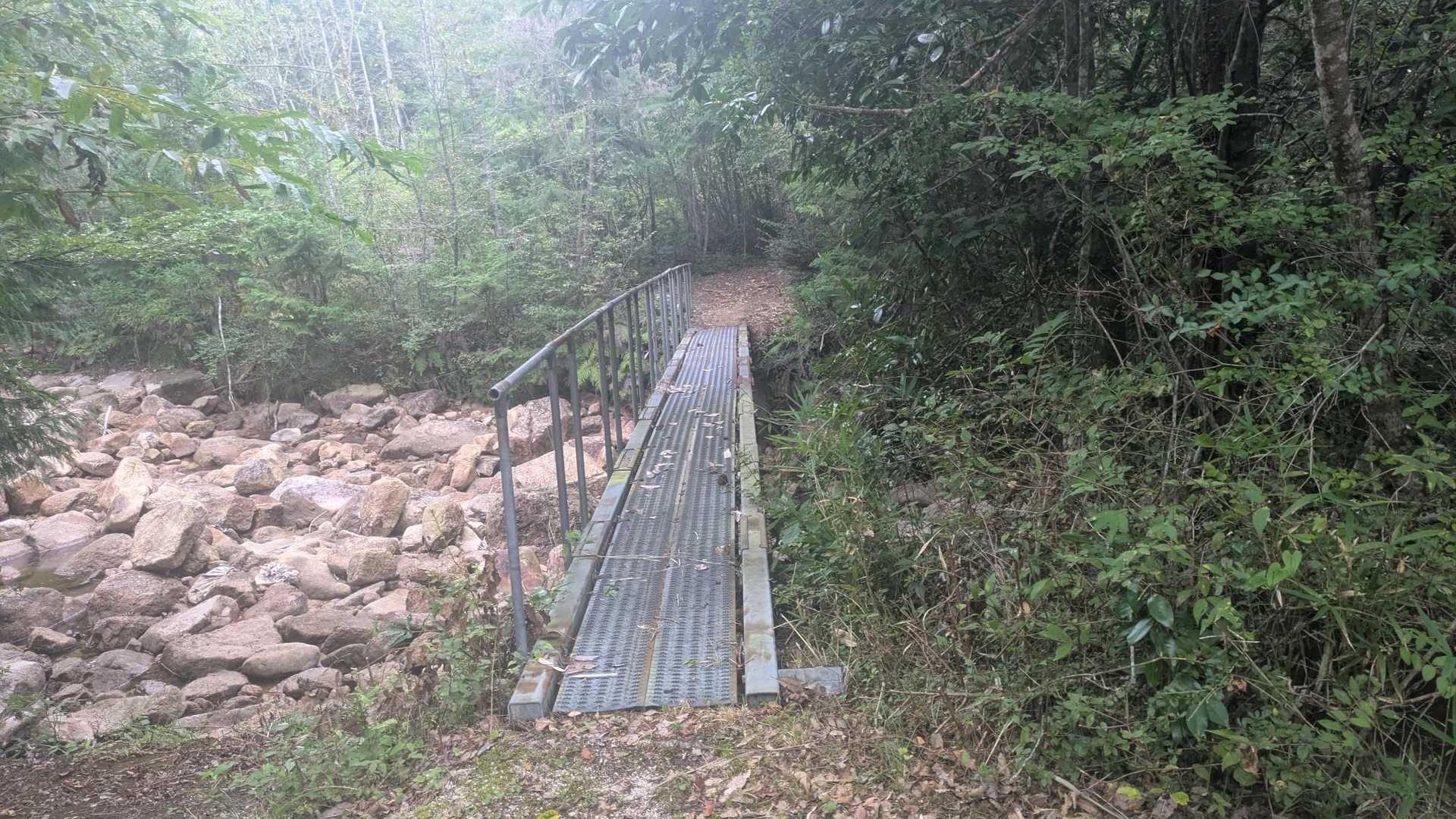登山口　河童の石仏は探しそびれた