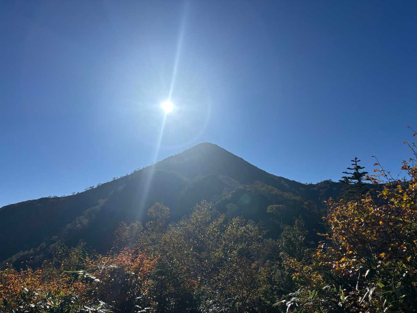 鍬崎山周回 | 埋蔵金伝説眠る山、立山・剱岳を独り占めする富山の秘峰の写真