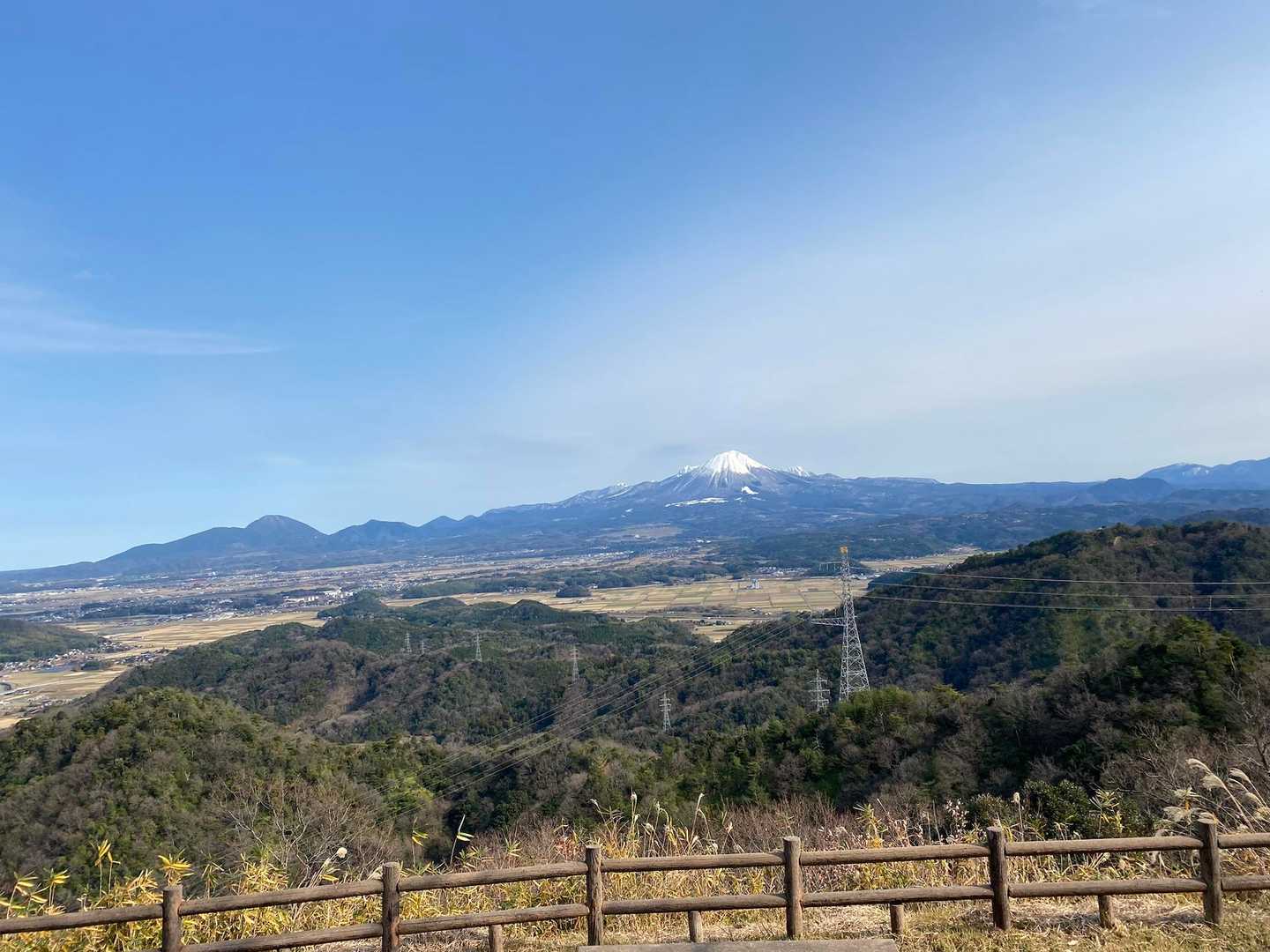 おーっ！やっぱ安定の要害山❣️
何回きてもすばらしい眺め😃👍
大山きれいだ🤩