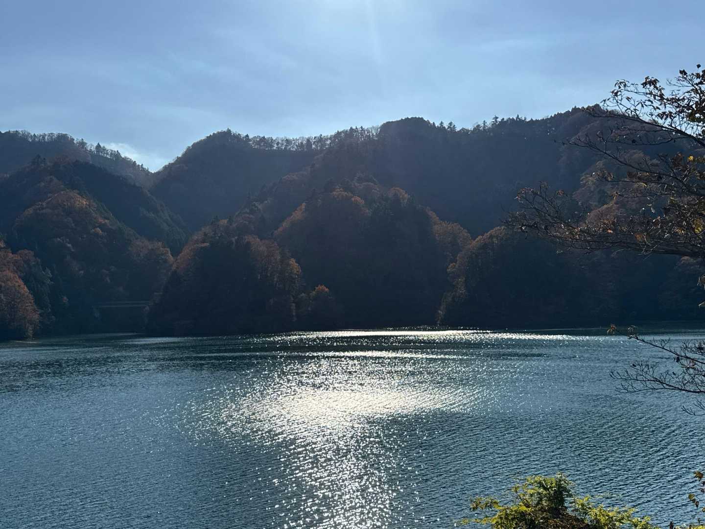 暖かいけど冬の日差しは傾くのが早くて儚げです。
ただいまー♪
無事に下山しました。ご覧いただきありがとうございました😊