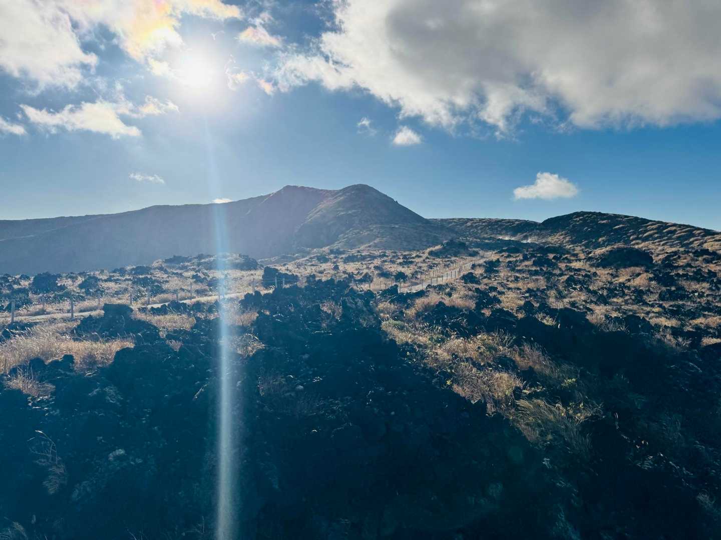 温泉コース登山口発着｜三原山お鉢巡りコースの写真