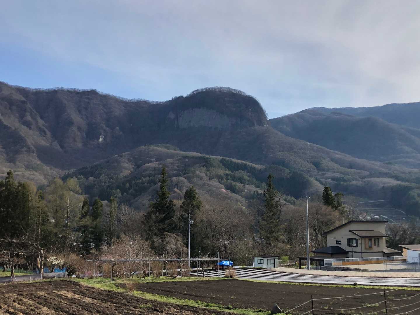 長野原町のシンボル　丸岩
八ッ場ダム近くの静かな里山歩きでした

