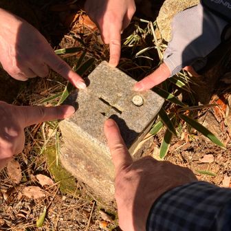 イエーい。
でもまだ登り続きます。