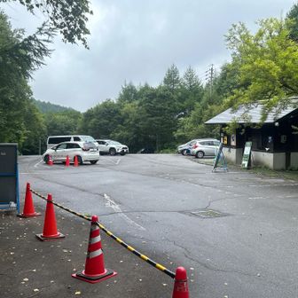 最高に良い場所に駐車出来ました🅿️ 下りでちょっと降られたけど今日も無事に戻ってきました！

着替えていたら土砂降りに…☔️