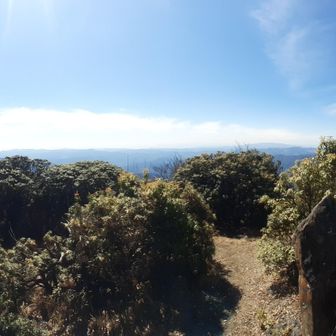 山頂は
270°ビューが楽しめます🎵