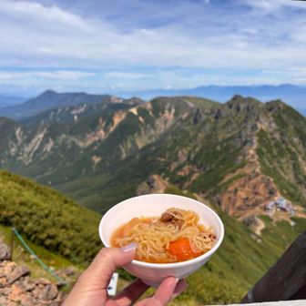 赤岳頂上山荘にて肉じゃが¥800
