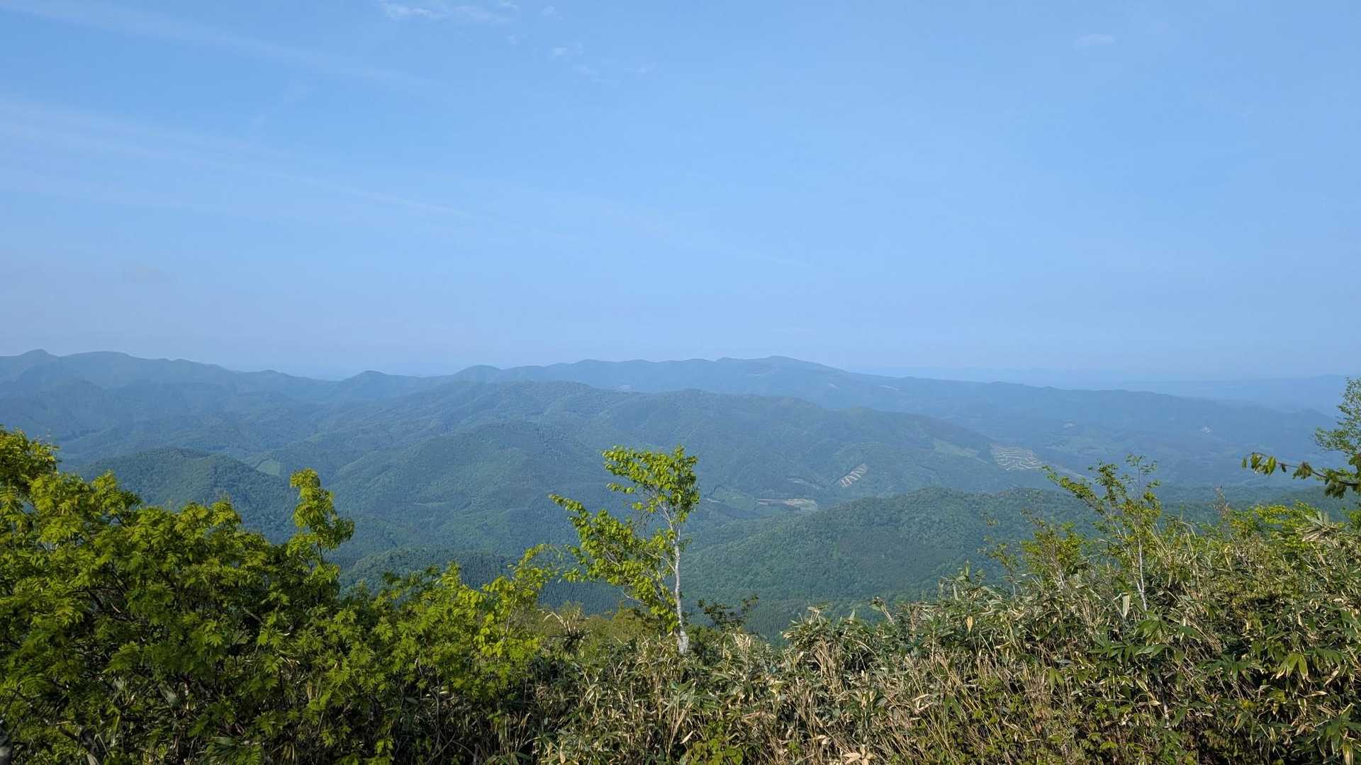十和田湖の方かな？
さっきまでいた四角とかも写ってるのかな？