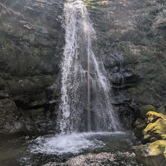 神々しい第一の滝　PartII