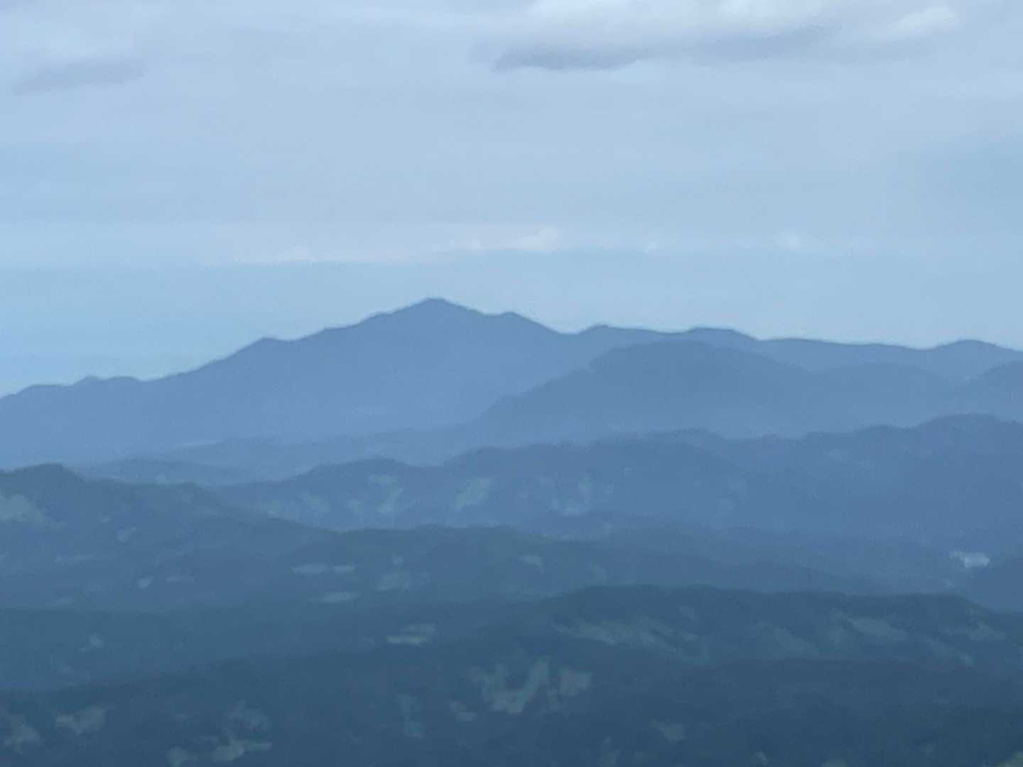 米山さんと尾神岳