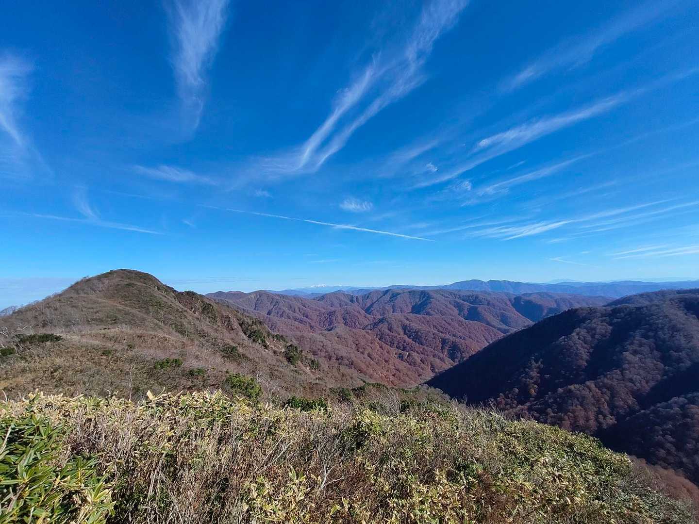 左手が三周ヶ岳です🌞
ブルースカイ🩵