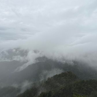 鎌ヶ岳も先っちょ見えず