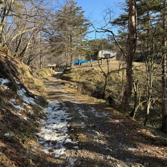 笠取小屋🛖が見えてきました❗️