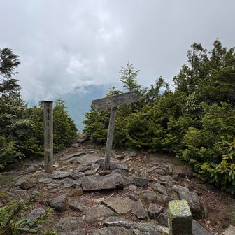 黒金山（三等三角点 黒金2,231.72ｍ）