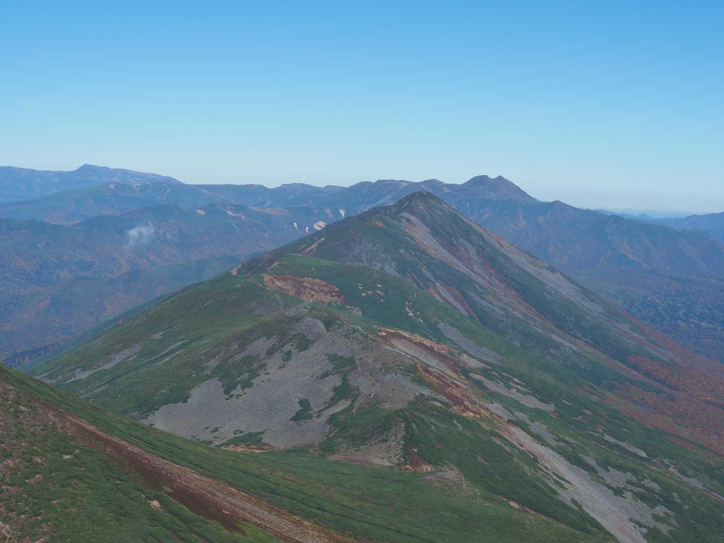 石垣山、ベベツ岳、オプタテシケ山、奥にトムラウシ