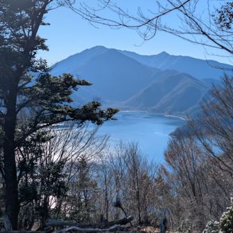 本栖湖
富士五湖の中で本栖湖が好き。
特に理由はないけれど。