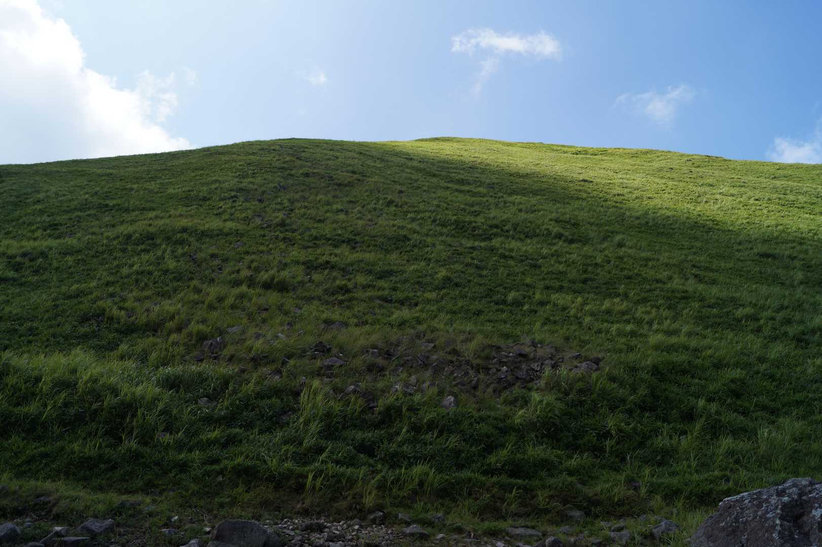 正面登山口コース | 爆裂火口の絶景を目指して。眺めるも美しい豊後富士の写真