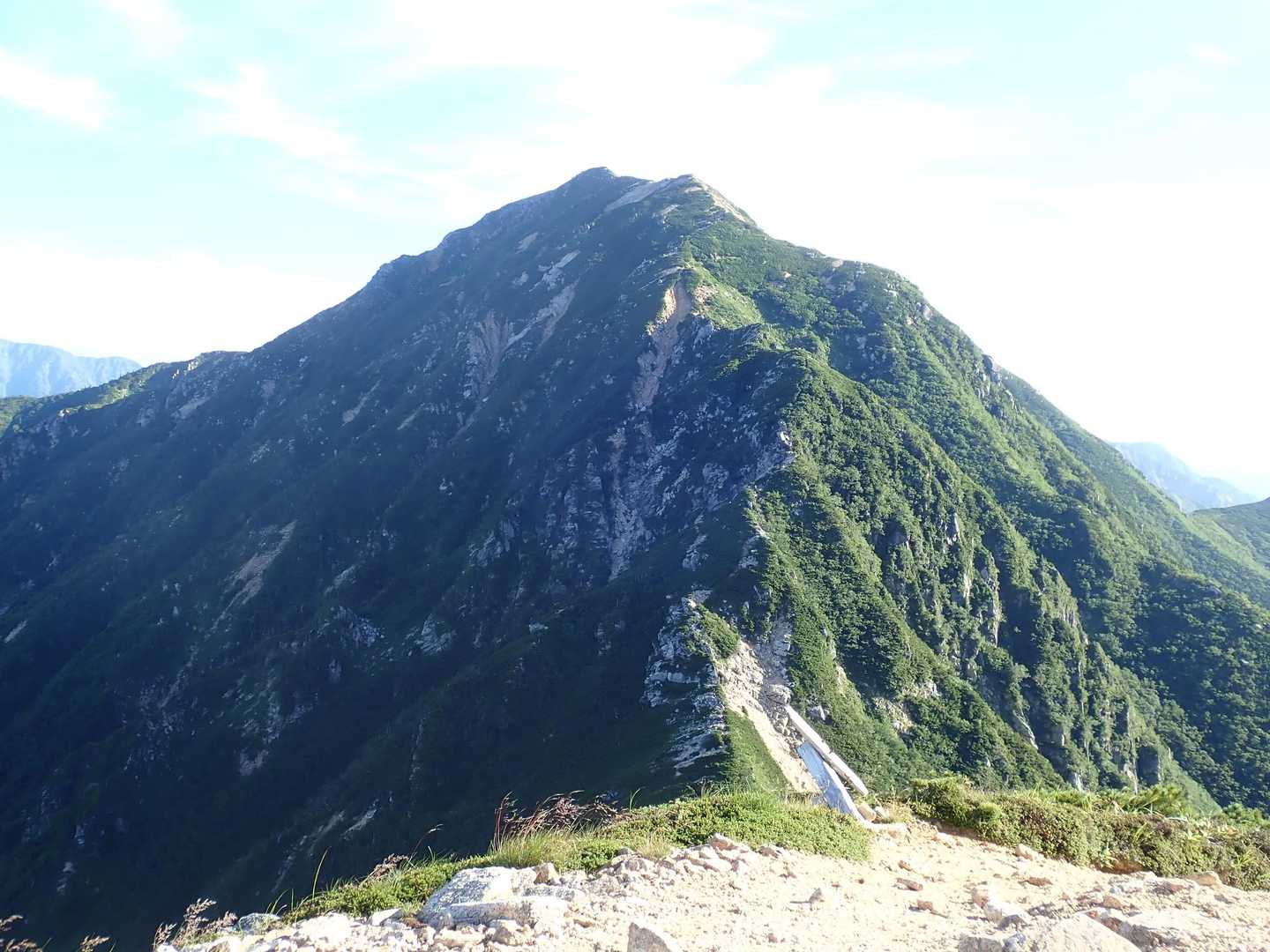 さぁ、いよいよ本日のラスボス越中沢岳へ