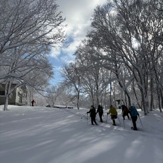 この小屋で鍋の準備をします