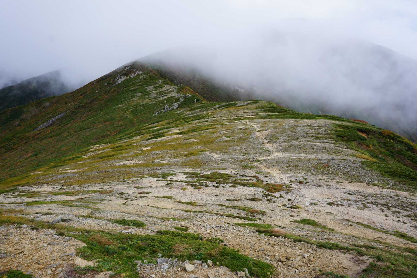 朝日鉱泉登山口-鳥原山-小朝日岳-大朝日岳-平岩山-御影森 周回コースの写真