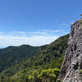お決まりの岩♪