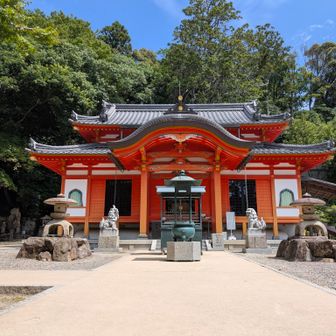 中山寺奥之院。
