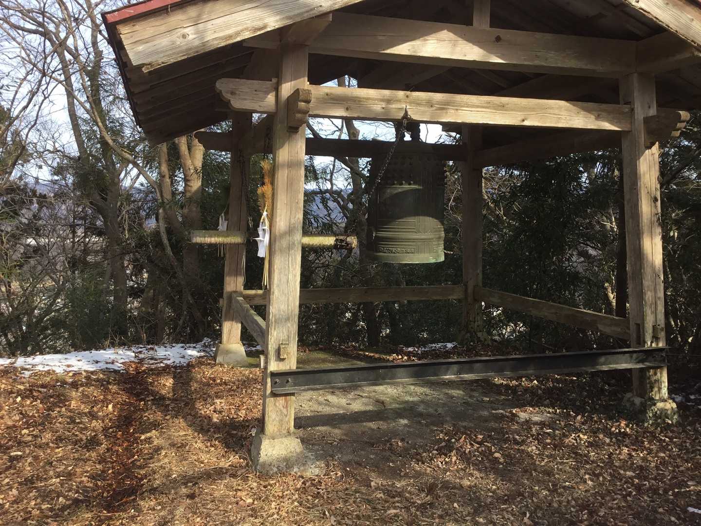 頂上にある鐘撞き堂