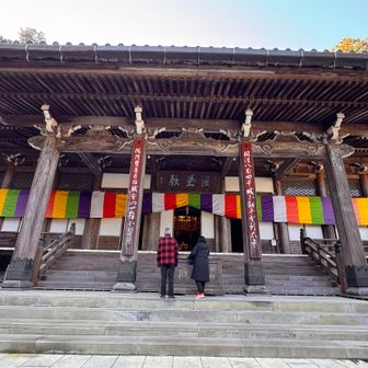 もっと大きい社殿。ここがメインかな？とにかく広い