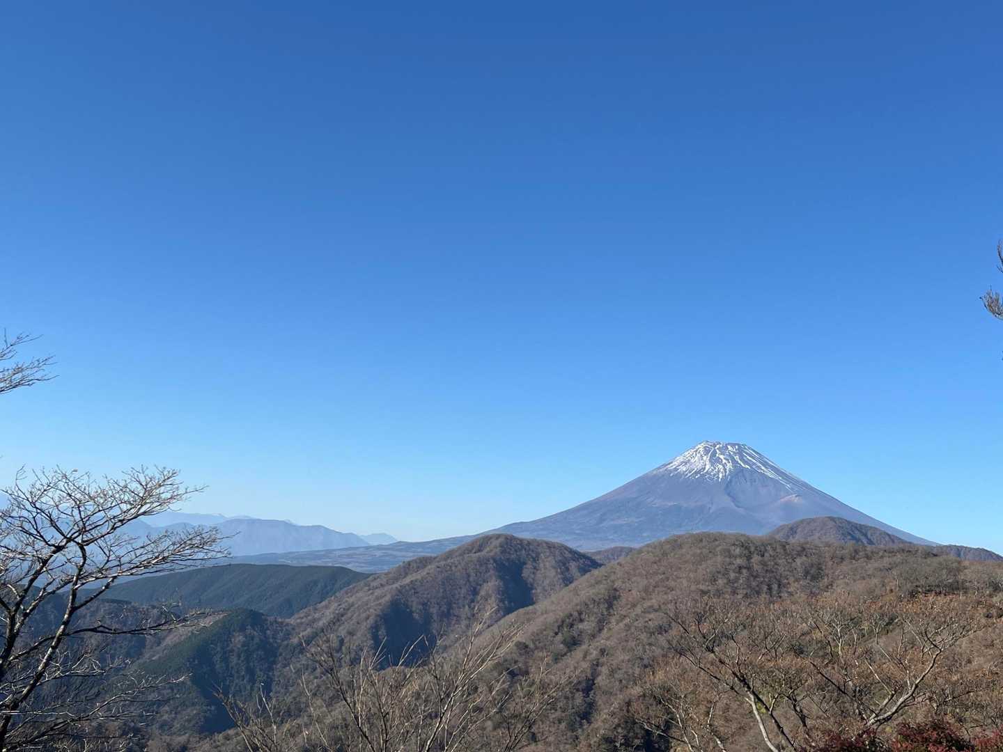 位牌岳-一服峠-袴腰岳-馬場平-愛鷹山 周回コースの写真