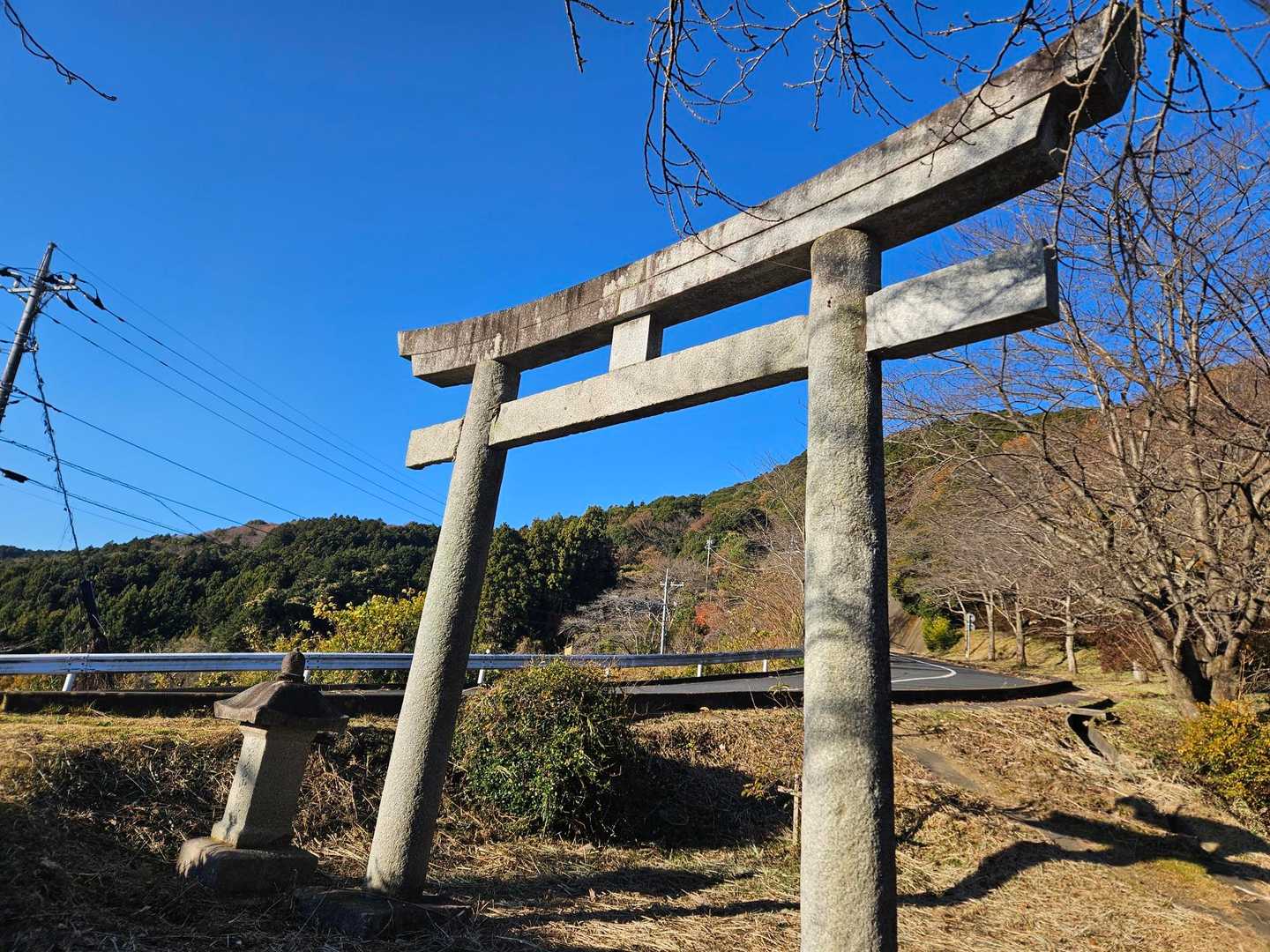 愛宕山神社　一之鳥居の駐車場(無料)に車を停めました。
トイレあります🚻