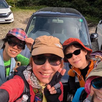 無事下山❗️
名残惜しいですがみなさんとはここでお別れ🥹

久しぶりのお仲間山行で、ソロとは違う楽しさが蘇りました✨待たせたことで予定がズレたかもしれないのにみなさん優しくて😭❣️
またどこかでばったり会えたらほんまにみんな
赤い糸💕🫶🏻🧵