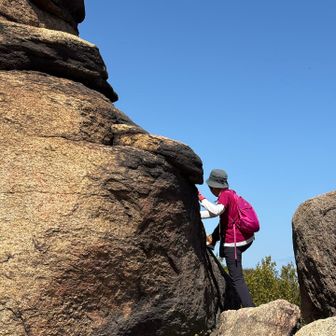 登ろうとして右足上げたけど
2段階に進めない　届かない💦💁‍♀️
先に左足をつけば良かった？