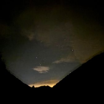 最後の夜は
余韻と興奮で
全然寝れませんでした
この日、聖平小屋に
泊まった皆様へ
1人で夜中、屁ばかりこいて
すみませんでした🤣
