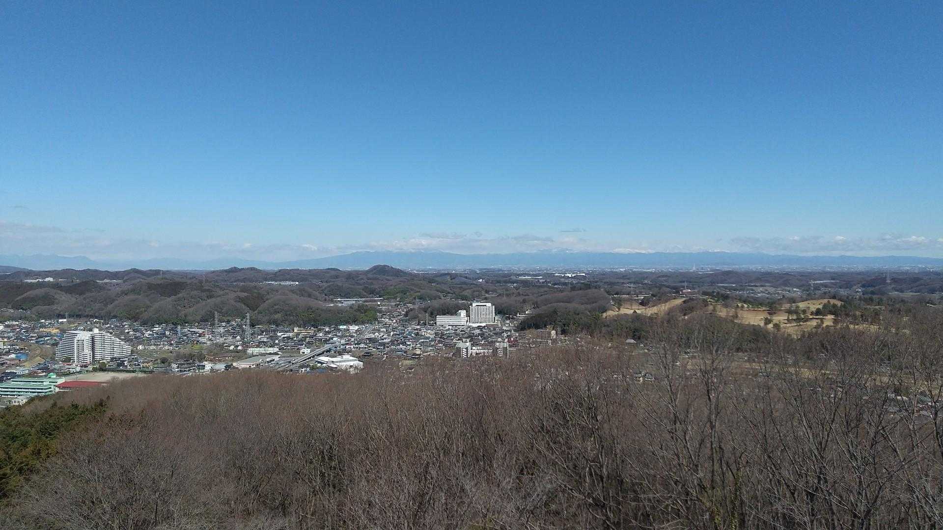 遠くには榛名山 正面に赤城山🙄