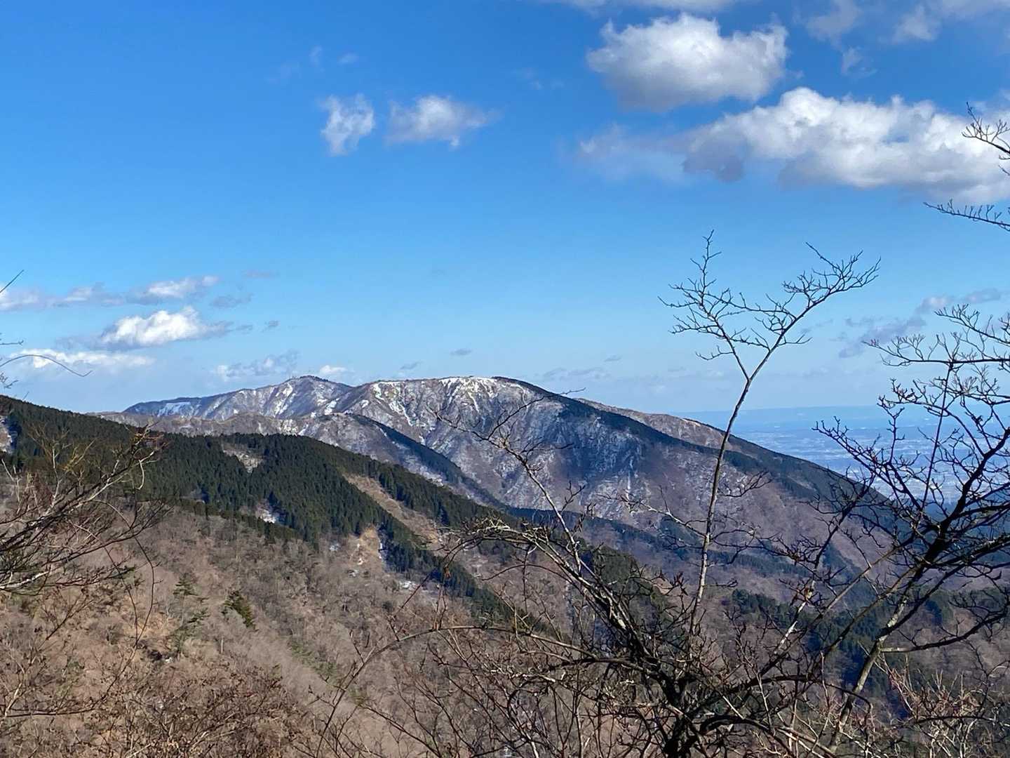 丹沢山&塔ノ岳も晴れてるね☀️
こっちから見るのなんか新鮮✨