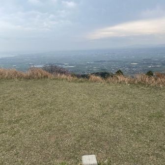 思っていたより全然見渡せます。
風が心地いい😃