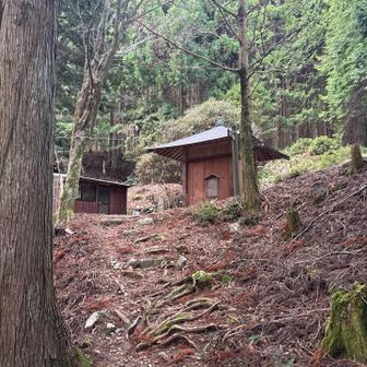 観音堂まで来れば峠越えはもう少し