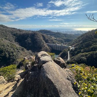 妙号岩🪨のテッペンからの📸ﾊﾟﾁﾘ