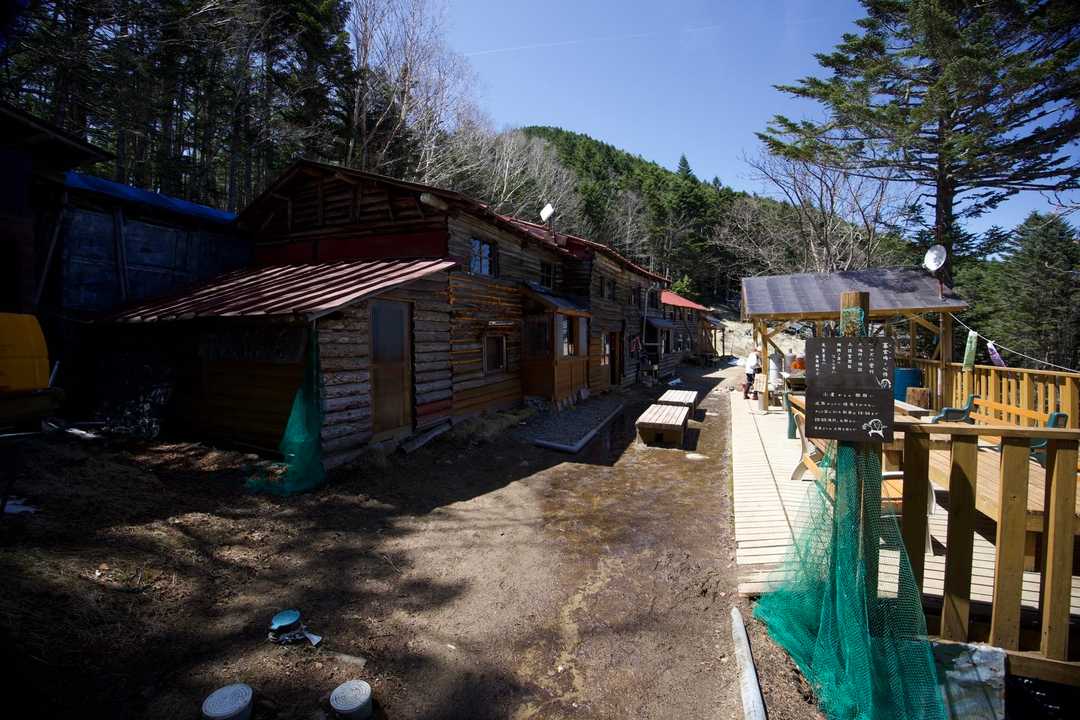 コーラを飲むためだけに甲武信小屋までピストン