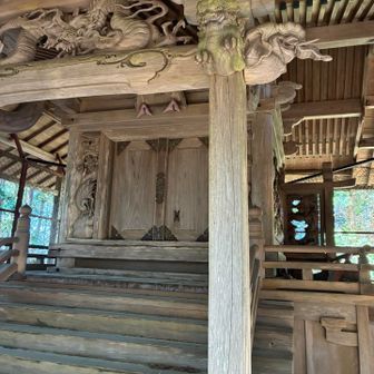 惣岳山頂の青渭神社は古くて格式が高い神社