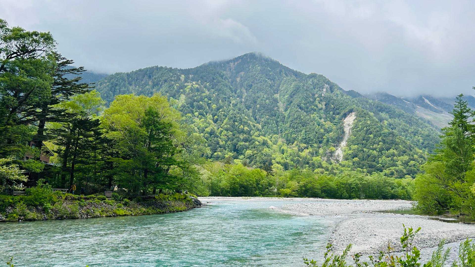 景色とスイーツで目も舌も嬉しい山岳景勝地、長野・上高地コースの写真