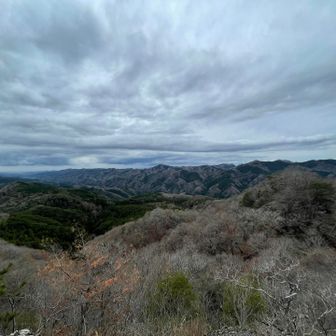 おぉ✨
曇り空だけどめっちゃ見晴らし良くて気持ちいいー( *´꒳`* )