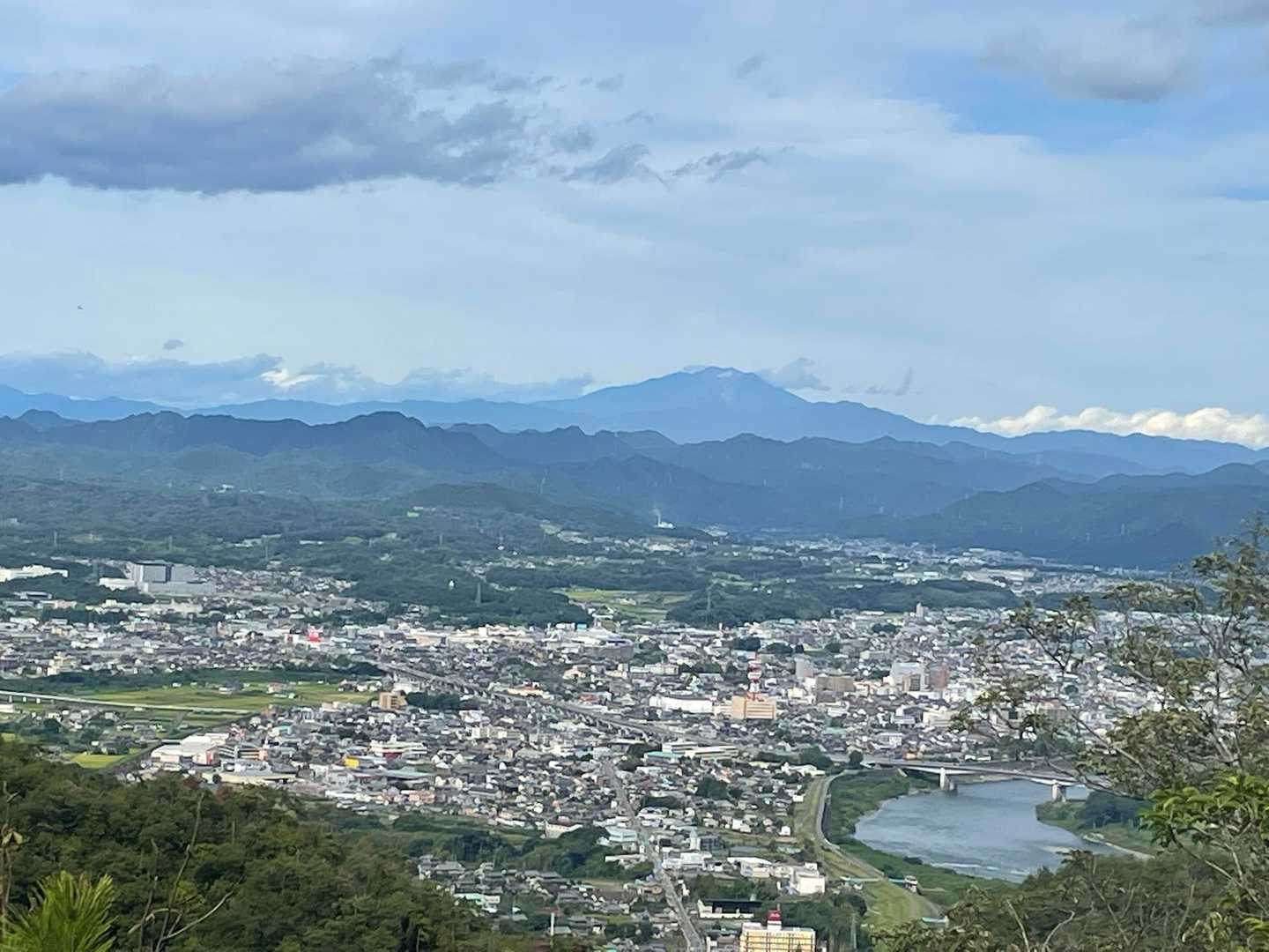 鳩吹山遊歩道真禅寺入口-鳩吹山-両見山-西山登山口 周回コースの写真