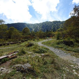 白根御池小屋からの景色