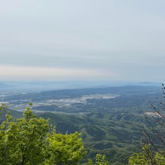 ⛰️弥彦山 山頂より大河内分水方向