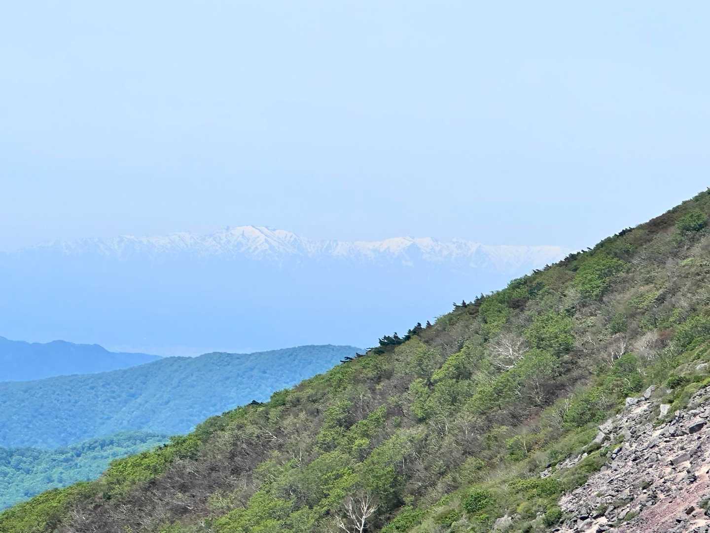雪山は飯豊山🏔️