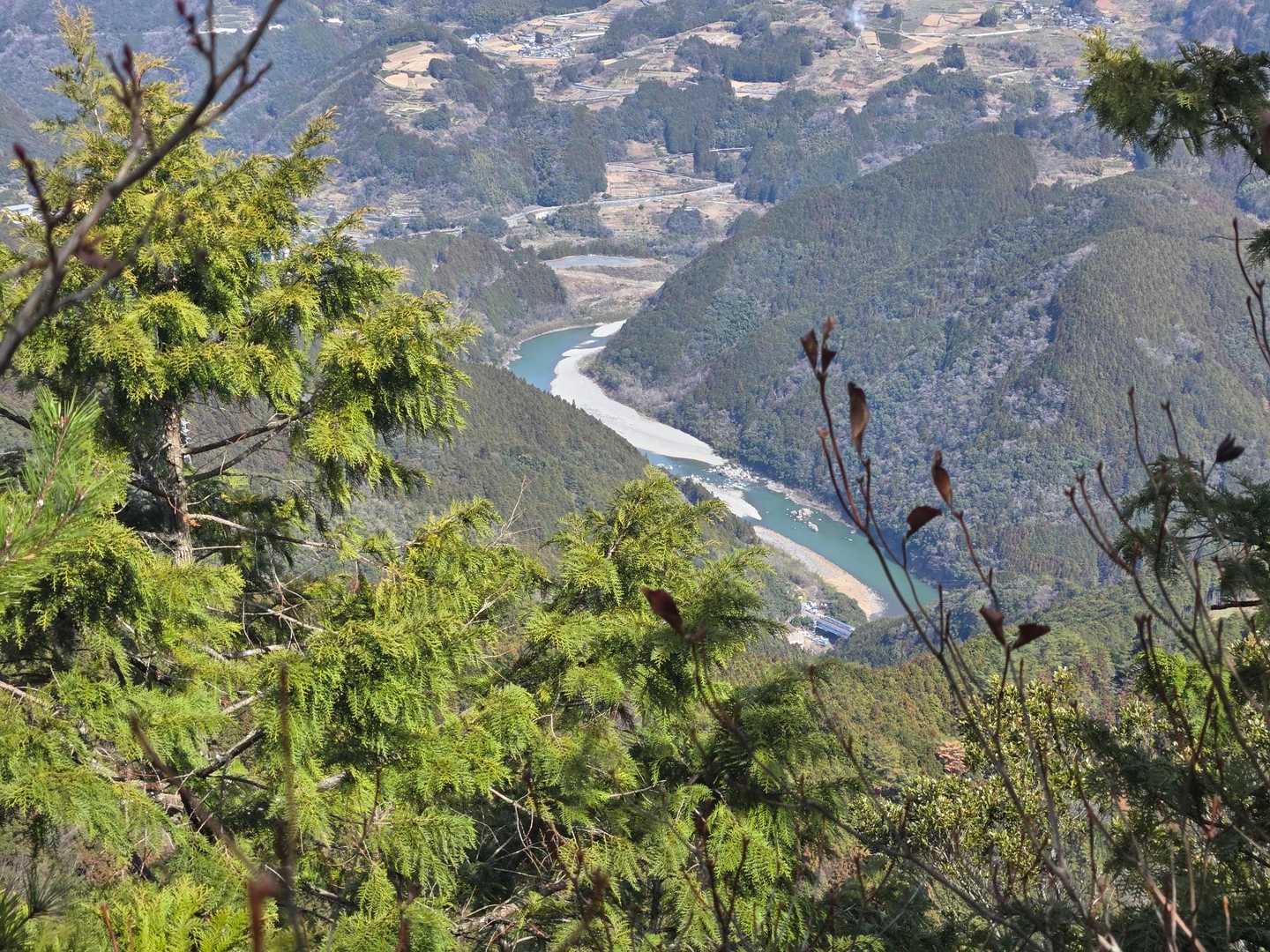 兜岩から仁淀川を