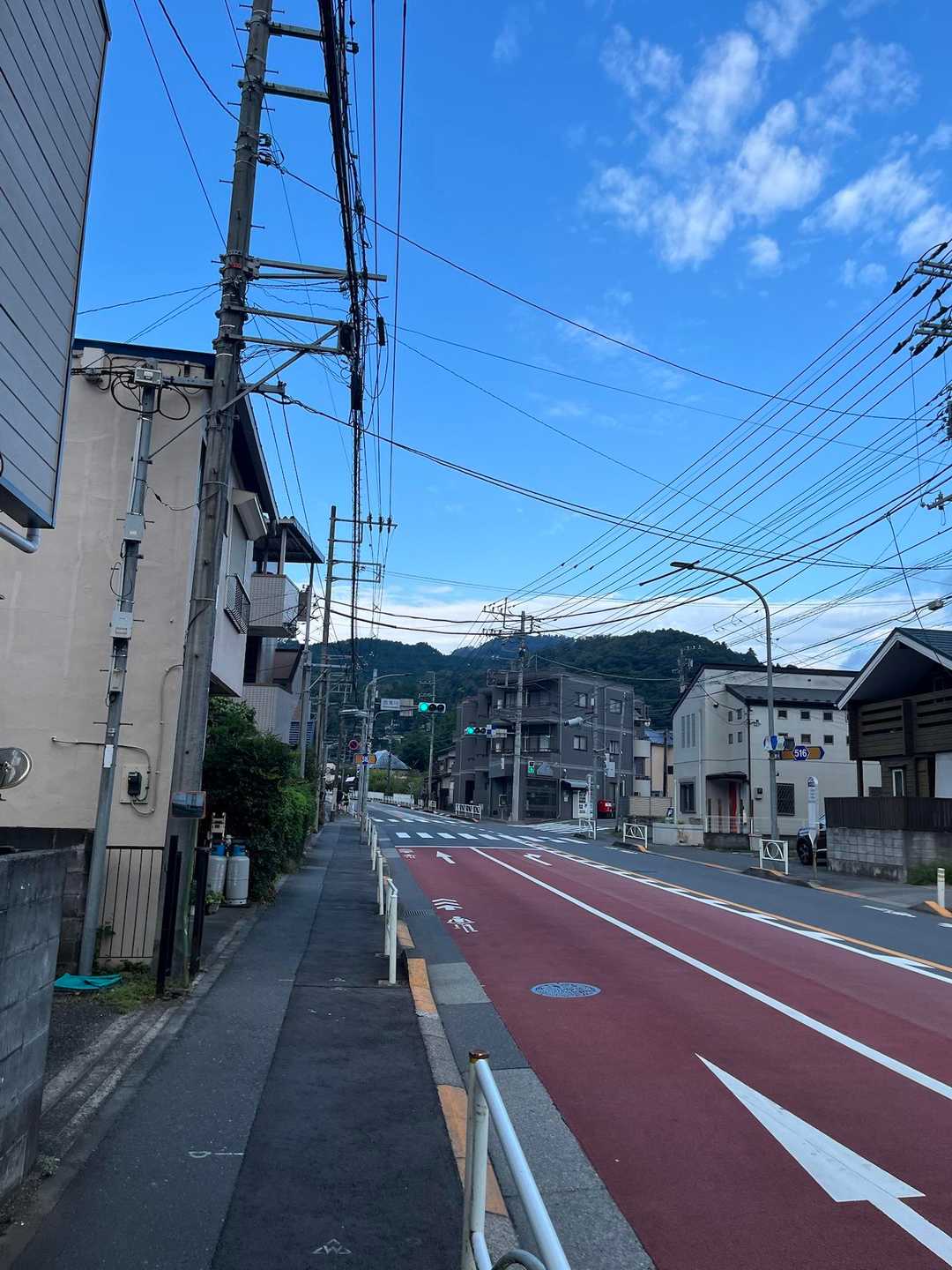 高尾駅から歩き
朝は25℃くらいでもう秋の気配を感じます