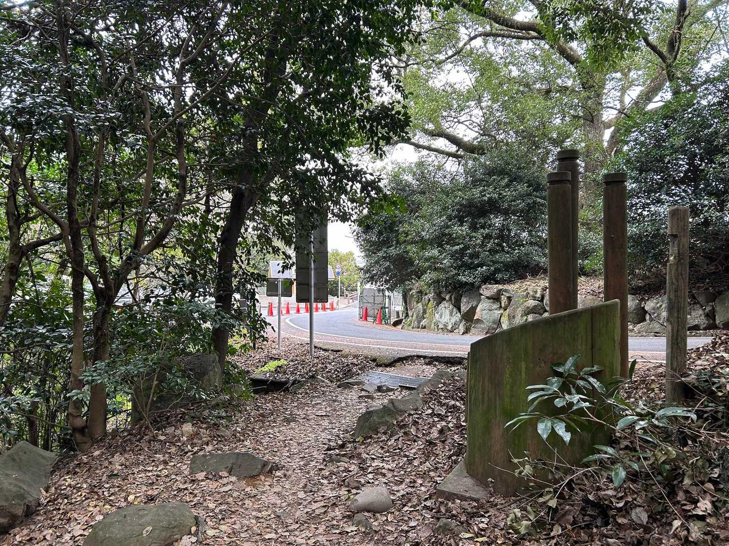 登山口まで戻る